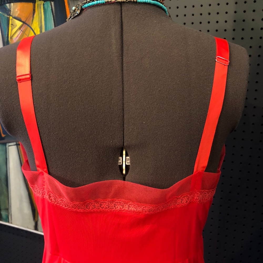 VINTAGE (NEVER WORN) CORAL MID-LENGTH SLIP DRESS - Picture 8 of 9